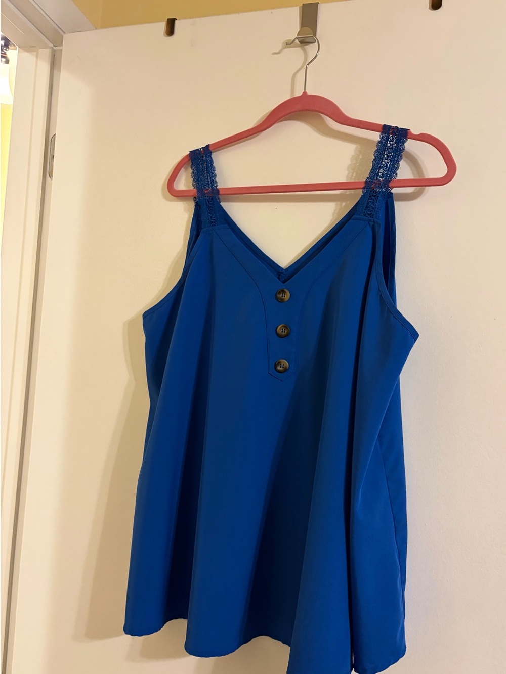 Blue Women's Lace Strap V-Neck Shirt. Size 2X. EUC